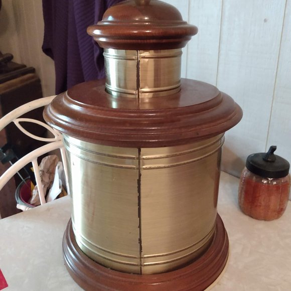 Vintage Mid Century Wood & Brass Tea Tin Canister Cylinder Lamp - Picture 6 of 13